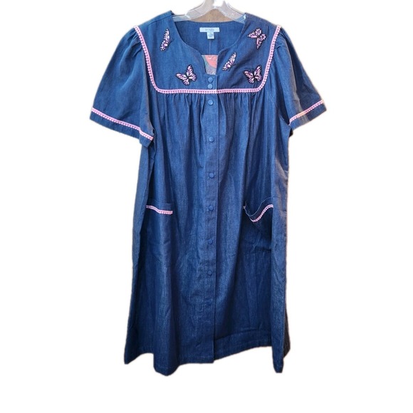 Go Softly Patio Dresses & Skirts - Go Softly Patio House Dress Duster MuMu M Embroidered Snap Front Chambray NWT